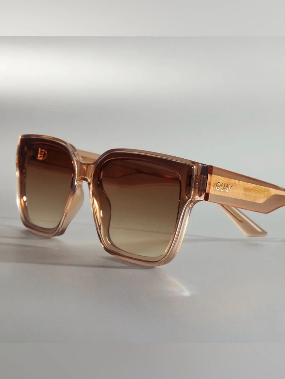 QUAY Drive In Square Sunglasses – Case Included